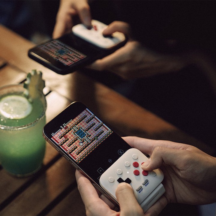 8BitDo FlipPad – manette mobile à clapet USB-C pour iPhone et Android