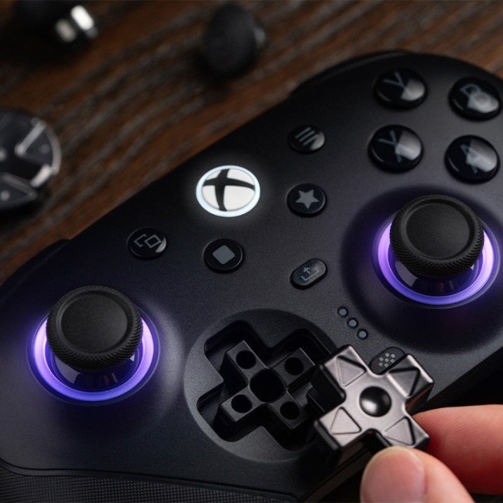 8BitDo Ultimate 3E – manette modulaire pour Xbox, sticks TMR et dock de charge