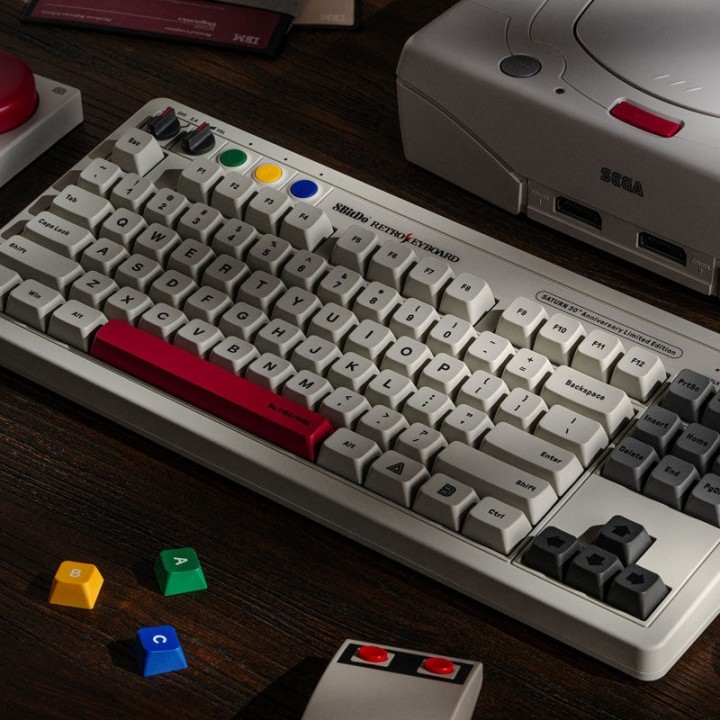 8BitDo Retro Mechanical Keyboard – édition Saturn 30th Anniversary (S Edition)