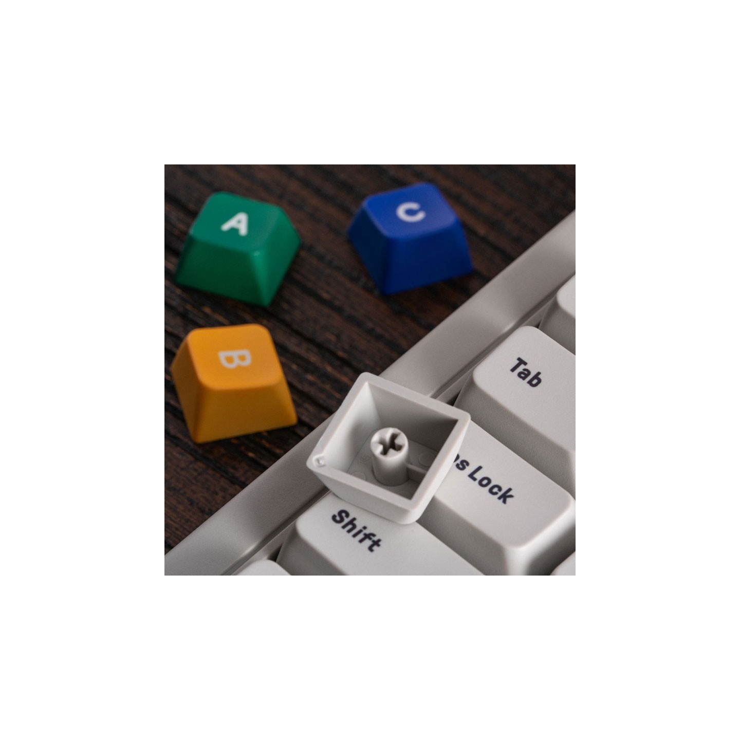 8BitDo Retro Mechanical Keyboard – édition Saturn 30th Anniversary (S Edition)