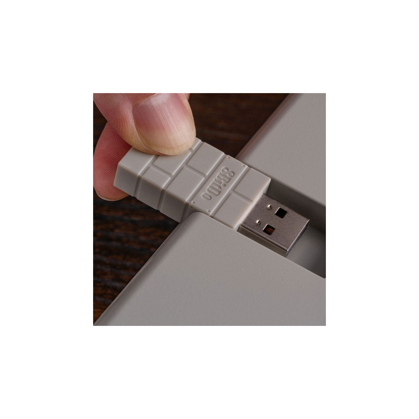 8BitDo Retro Mechanical Keyboard – édition Saturn 30th Anniversary (S Edition)