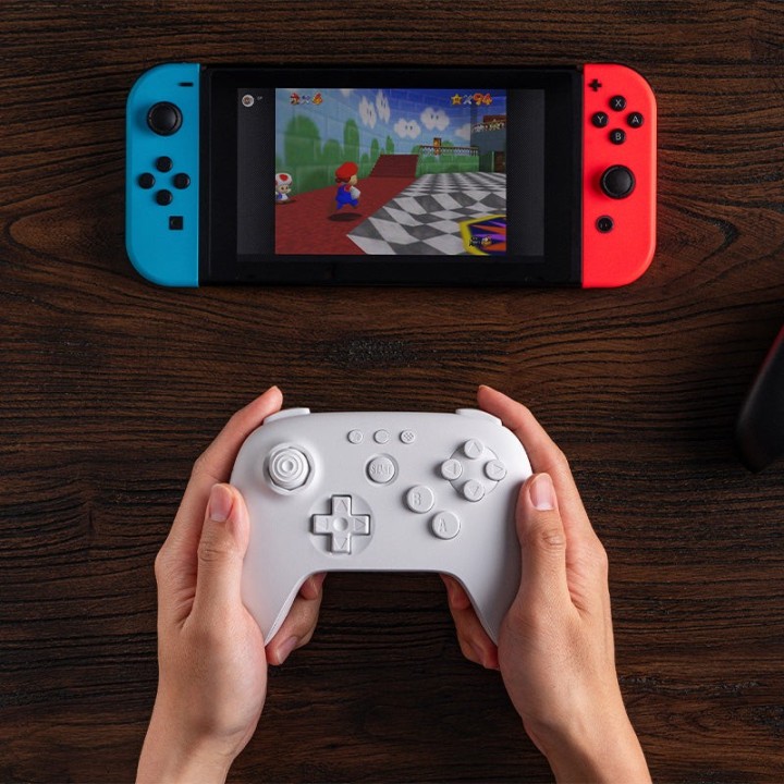 8BitDo 64 – manette Bluetooth inspirée de la N64 pour Analogue 3D, Switch et PC