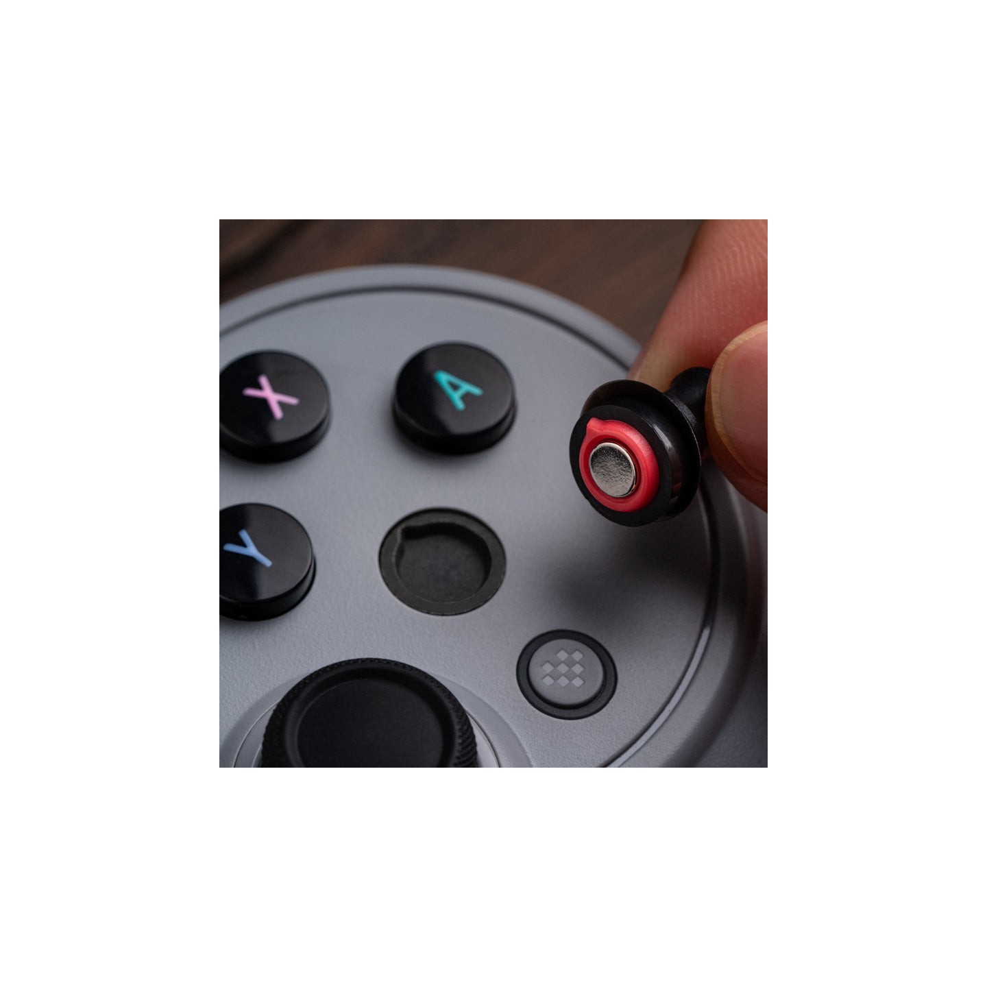 8BitDo Pro 3 – manette Bluetooth rétro avec sticks TMR et dock de charge