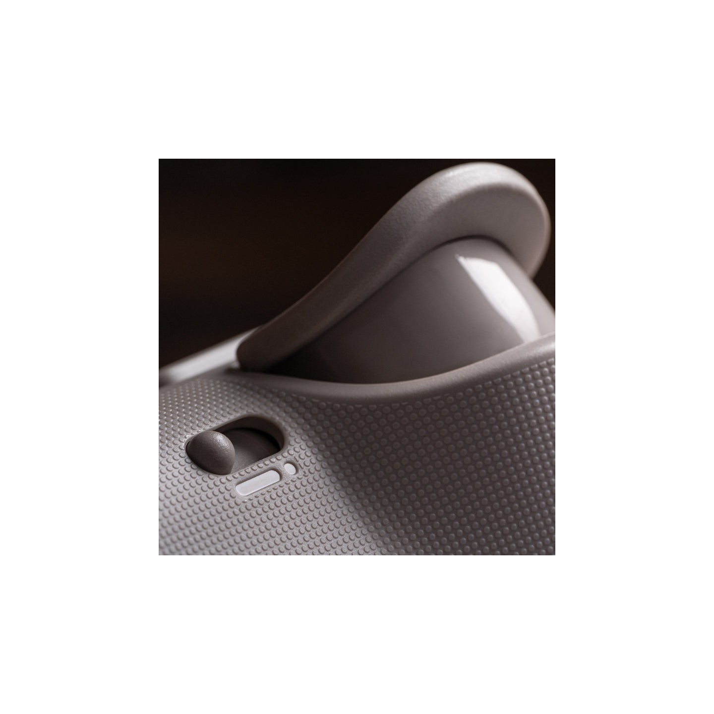 8BitDo Pro 3 – manette Bluetooth rétro avec sticks TMR et dock de charge