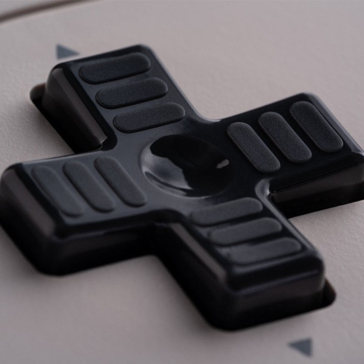 8BitDo Pro 3 – manette Bluetooth rétro avec sticks TMR et dock de charge