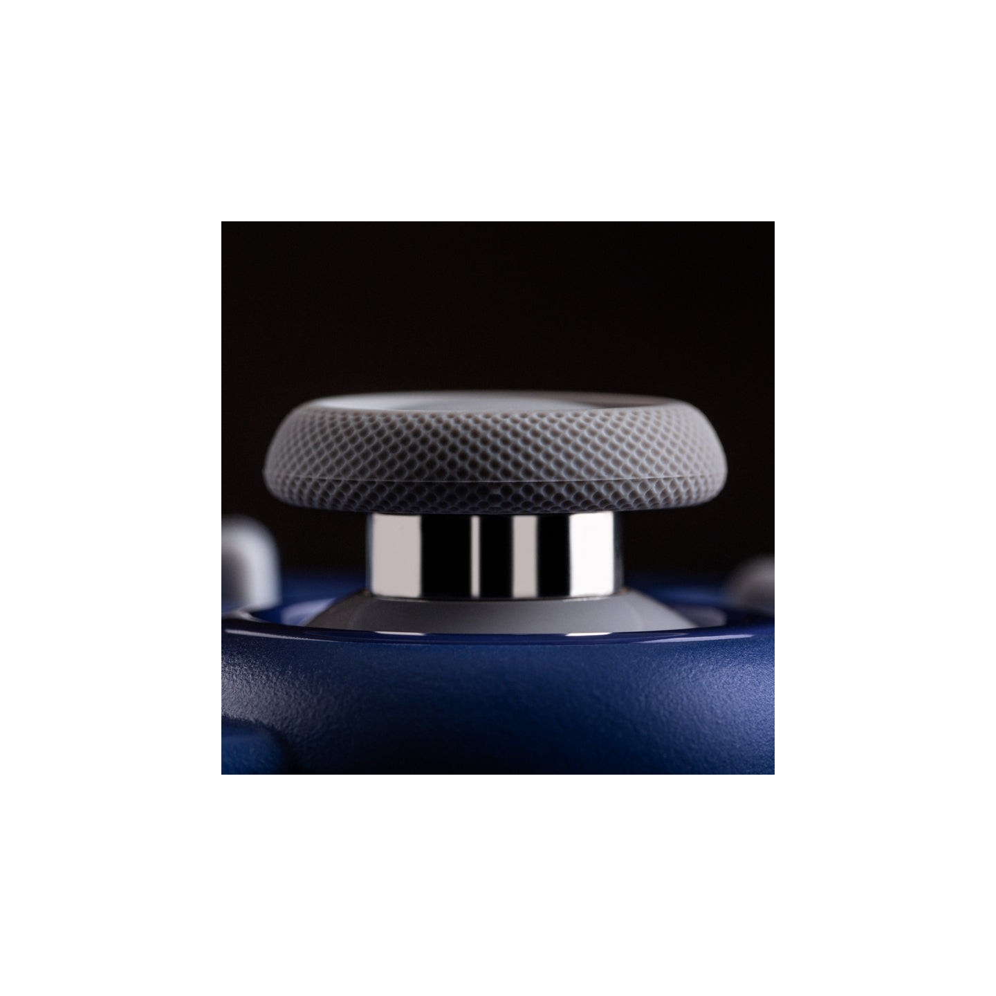 8BitDo Pro 3 – manette Bluetooth rétro avec sticks TMR et dock de charge