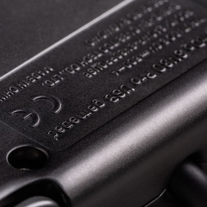 8BitDo SN30 Pro – manette filaire tout métal, édition limitée Space Gray