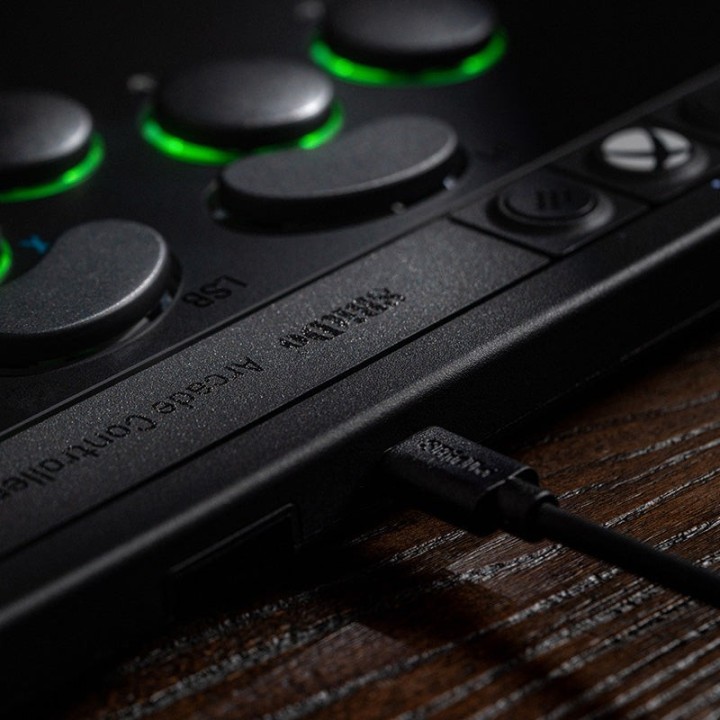 8BitDo Arcade Controller for Xbox – contrôleur d'arcade sans levier 2,4 GHz
