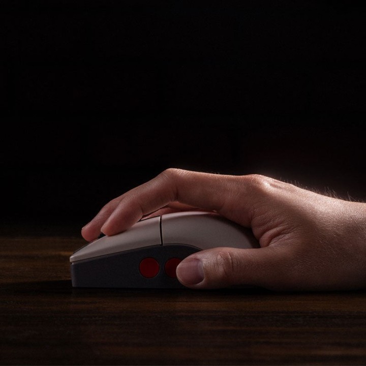 8BitDo Retro R8 – souris sans fil Bluetooth / 2,4 GHz avec dock de charge