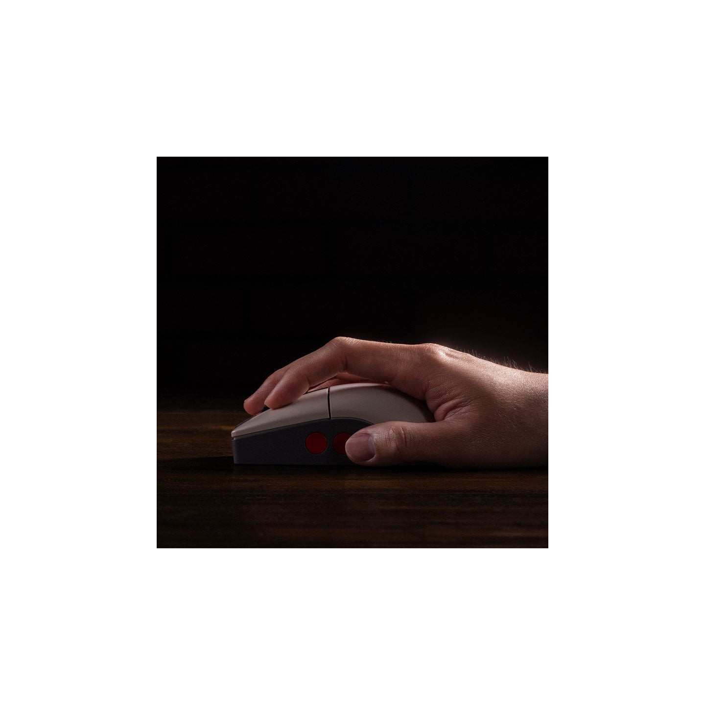 8BitDo Retro R8 – souris sans fil Bluetooth / 2,4 GHz avec dock de charge