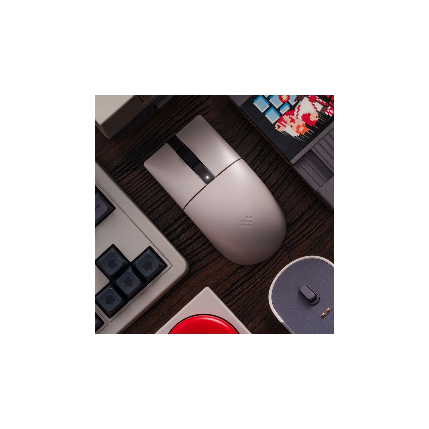 8BitDo Retro R8 – souris sans fil Bluetooth / 2,4 GHz avec dock de charge
