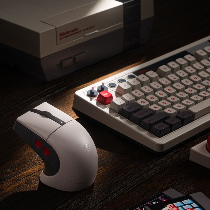8BitDo Retro R8 – souris sans fil Bluetooth / 2,4 GHz avec dock de charge