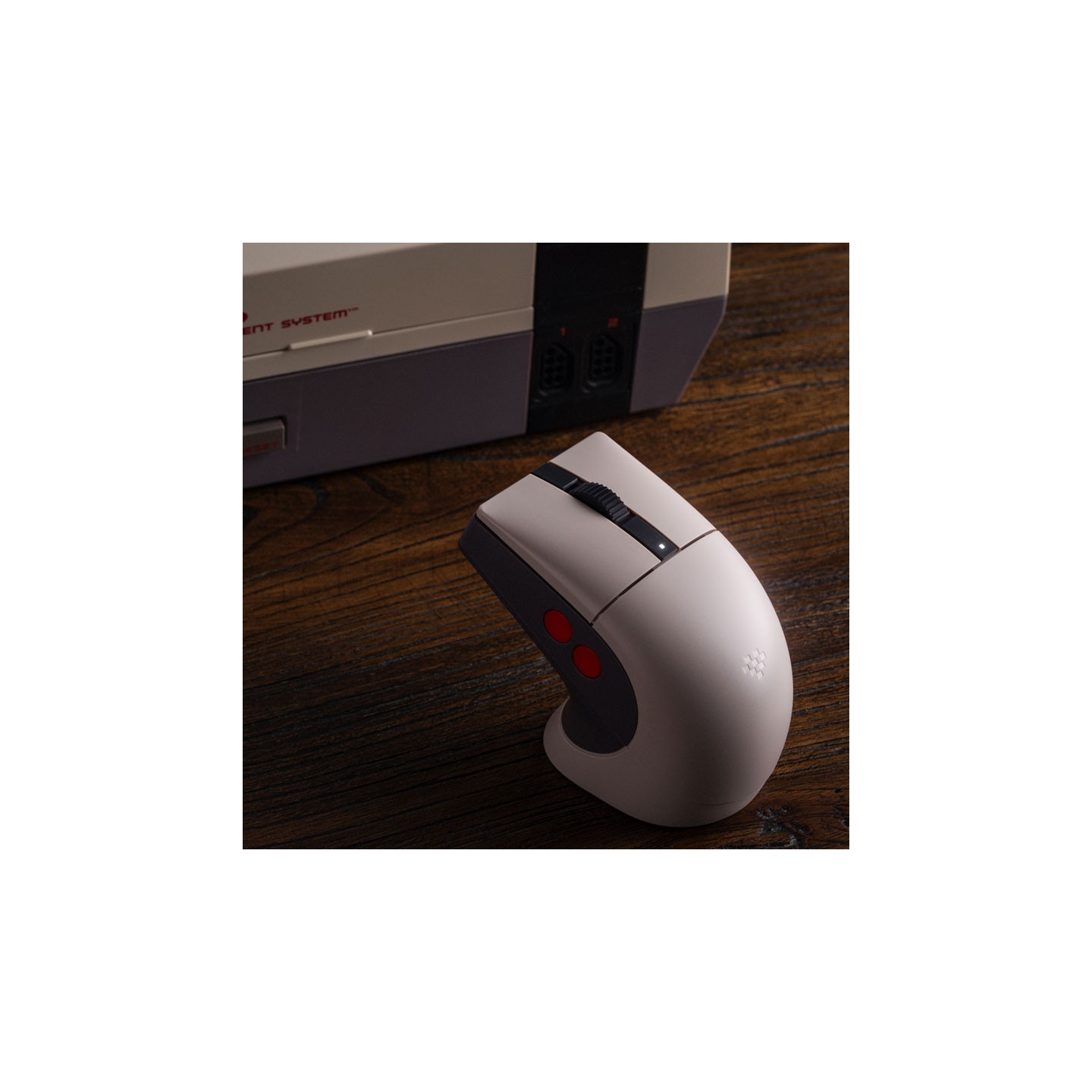 8BitDo Retro R8 – souris sans fil Bluetooth / 2,4 GHz avec dock de charge