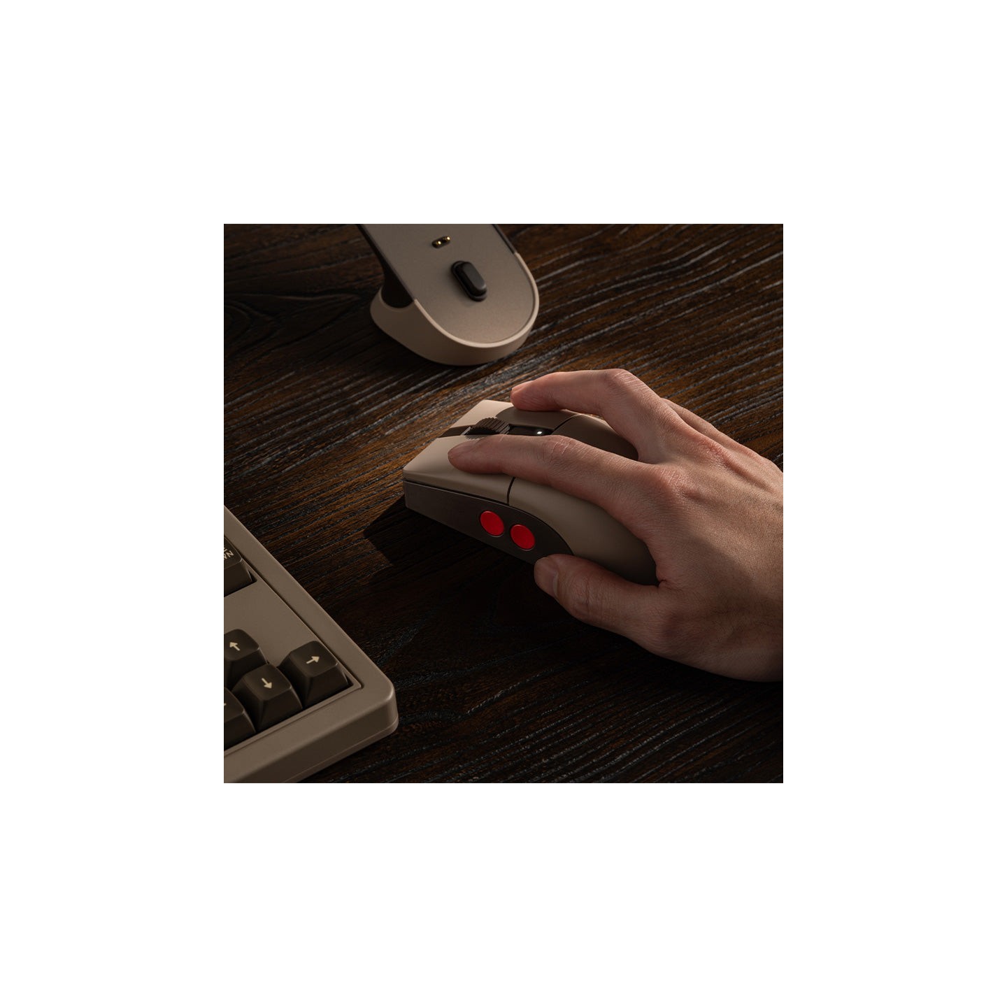 8BitDo Retro R8 – souris sans fil Bluetooth / 2,4 GHz avec dock de charge