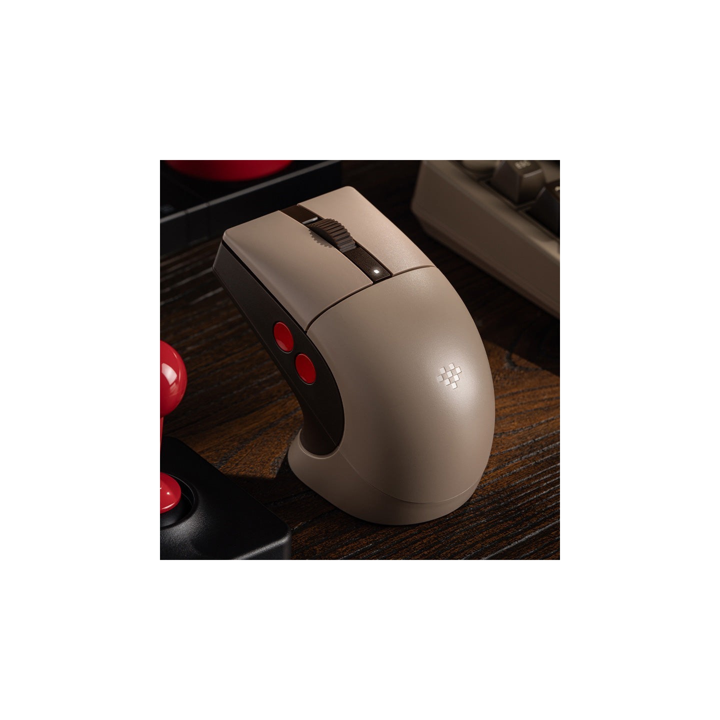 8BitDo Retro R8 – souris sans fil Bluetooth / 2,4 GHz avec dock de charge