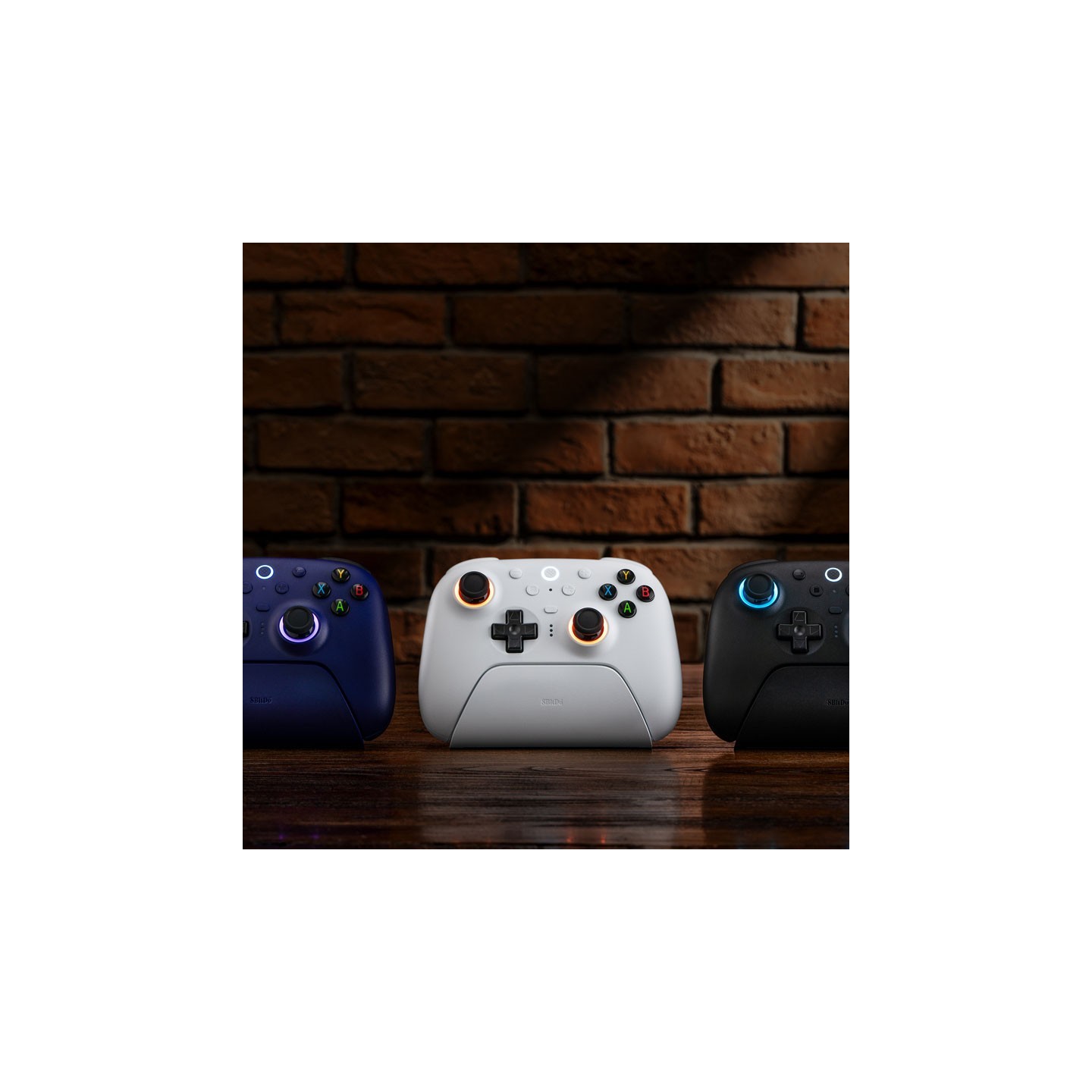 8BitDo Ultimate 2 – manette sans fil 2,4 GHz / Bluetooth, sticks TMR et dock de charge