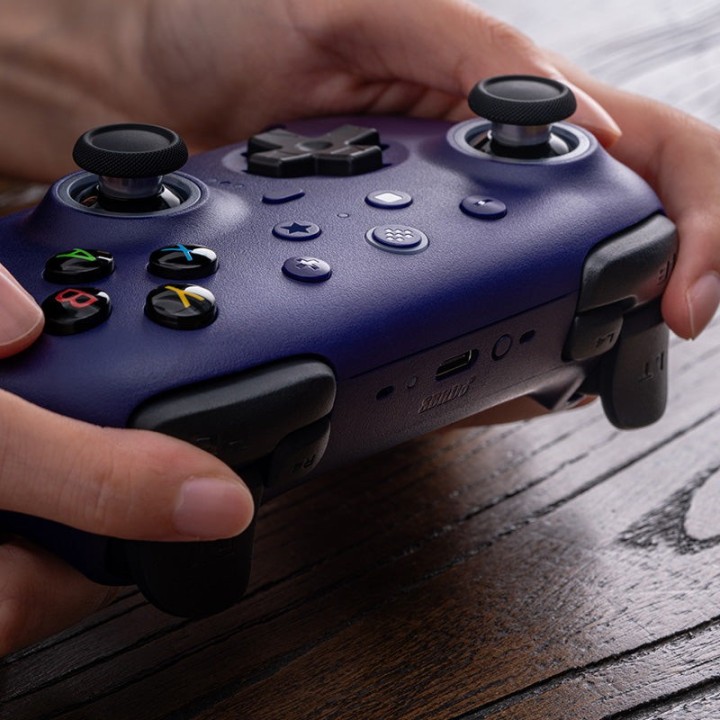 8BitDo Ultimate 2 – manette sans fil 2,4 GHz / Bluetooth, sticks TMR et dock de charge
