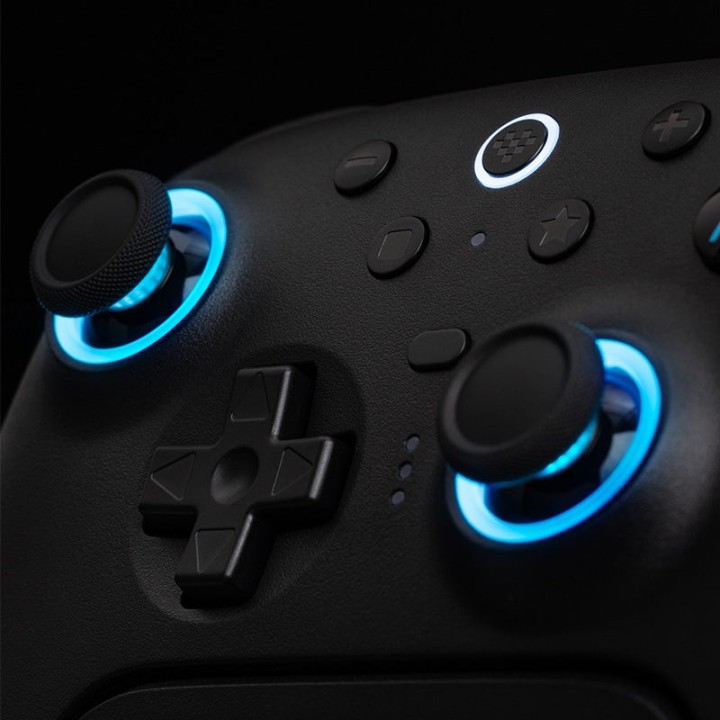 8BitDo Ultimate 2 – manette sans fil 2,4 GHz / Bluetooth, sticks TMR et dock de charge