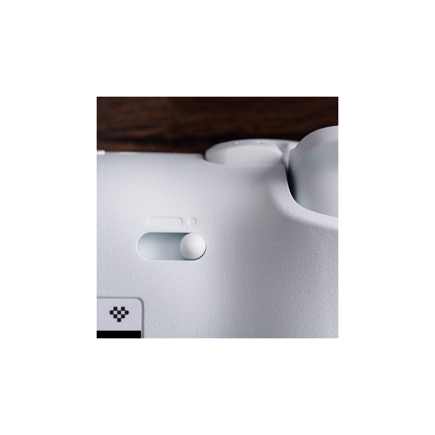 8BitDo Ultimate 2 – manette sans fil 2,4 GHz / Bluetooth, sticks TMR et dock de charge