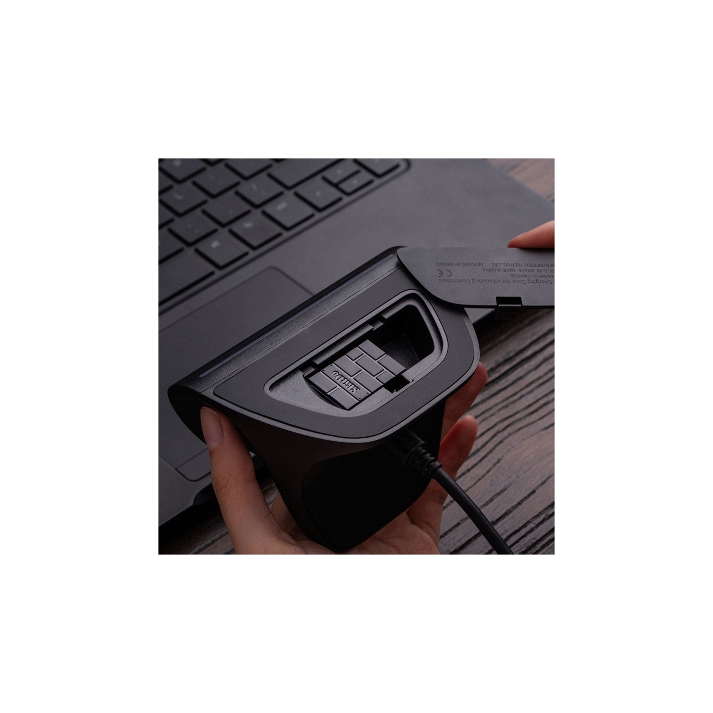 8BitDo Ultimate 2 – manette sans fil 2,4 GHz / Bluetooth, sticks TMR et dock de charge