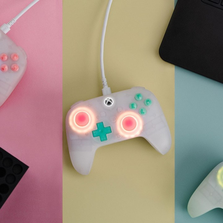 8BitDo Ultimate Mini – manette filaire compacte pour Xbox et Windows