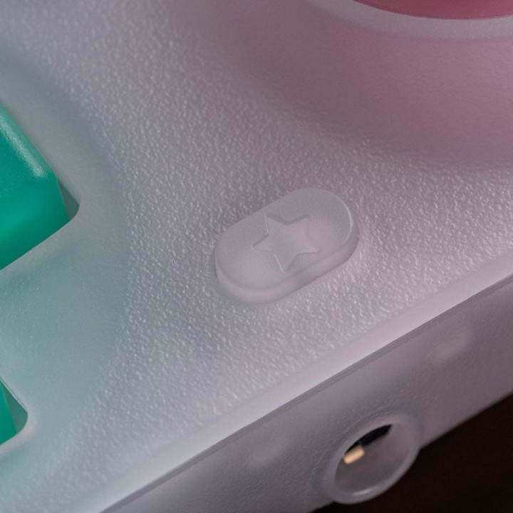 8BitDo Ultimate Mini – manette filaire compacte pour Xbox et Windows