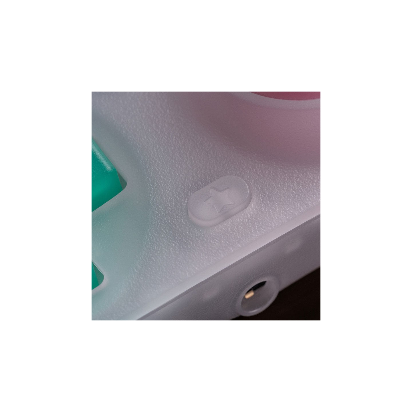 8BitDo Ultimate Mini – manette filaire compacte pour Xbox et Windows