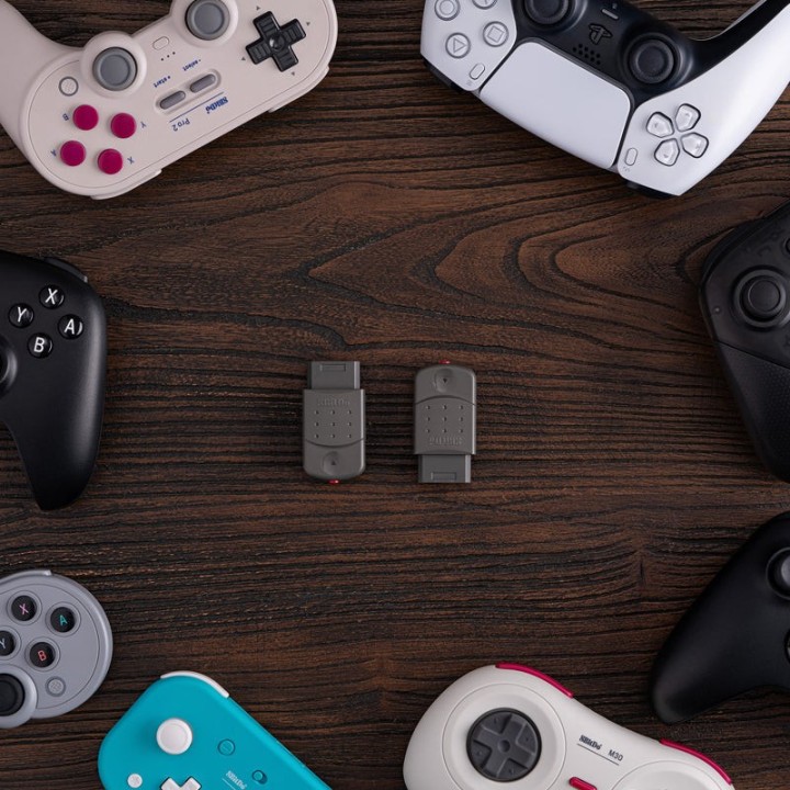 8BitDo Retro Receiver for Saturn – récepteur sans fil pour console Saturn