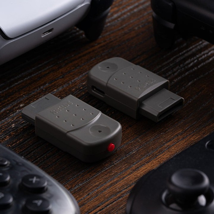 8BitDo Retro Receiver for Saturn – récepteur sans fil pour console Saturn