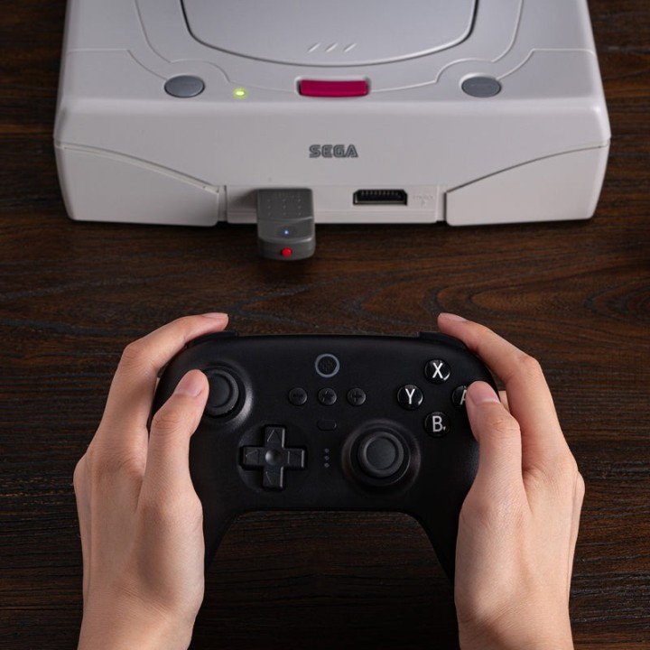8BitDo Retro Receiver for Saturn – récepteur sans fil pour console Saturn