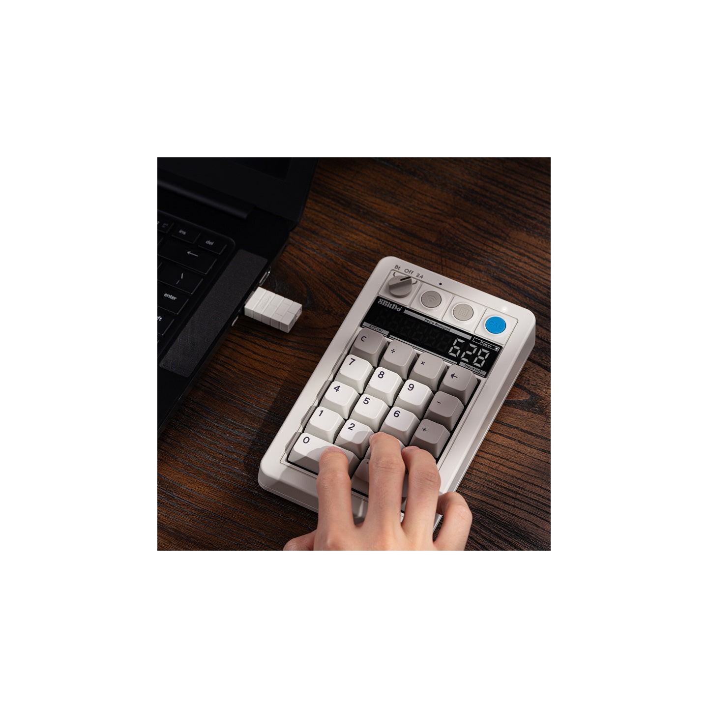 8BitDo Retro 18 – pavé numérique mécanique et calculatrice 2-en-1