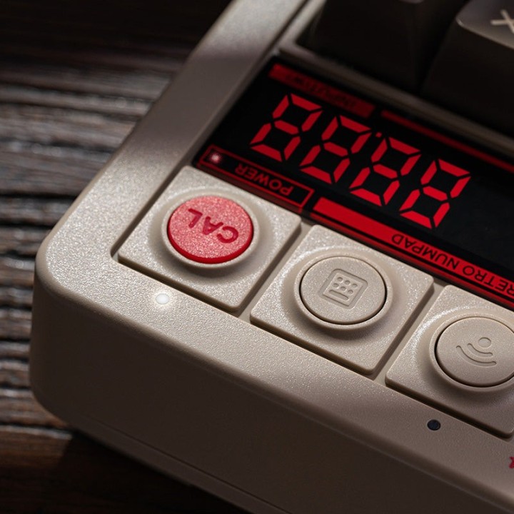 8BitDo Retro 18 – pavé numérique mécanique et calculatrice 2-en-1