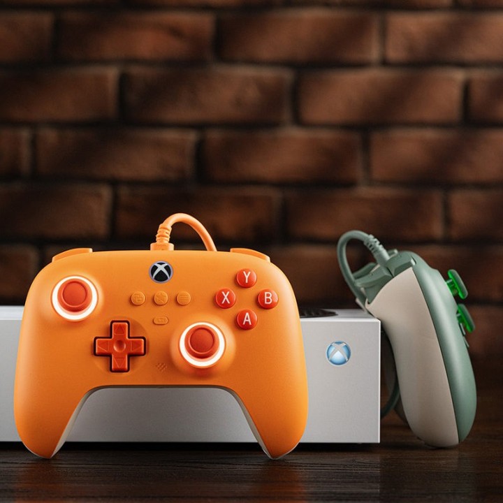 8BitDo Ultimate C Wired – manette filaire pour Xbox et Windows avec Fire Ring RGB