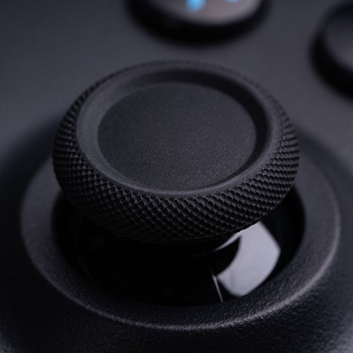 8BitDo Ultimate Wired – manette filaire pour Xbox et Windows, sticks à effet Hall