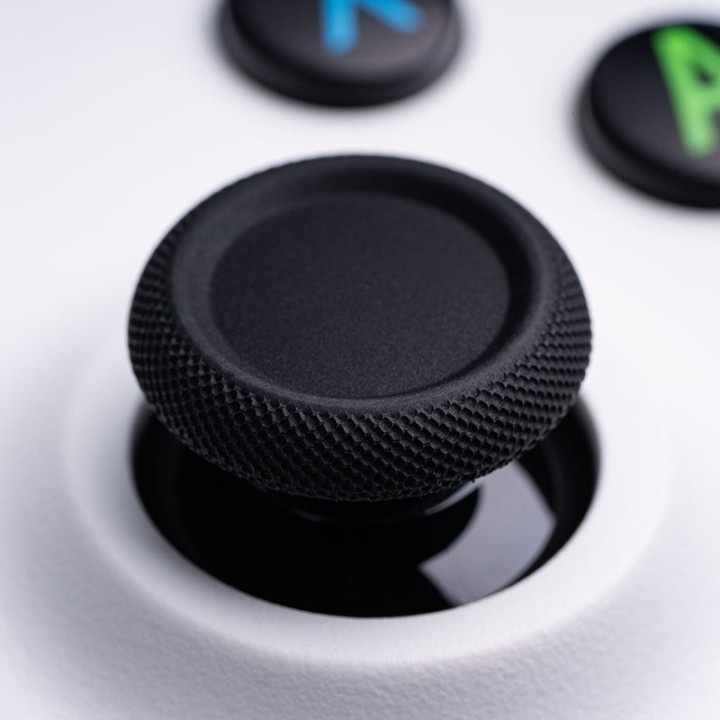 8BitDo Ultimate Wired – manette filaire pour Xbox et Windows, sticks à effet Hall