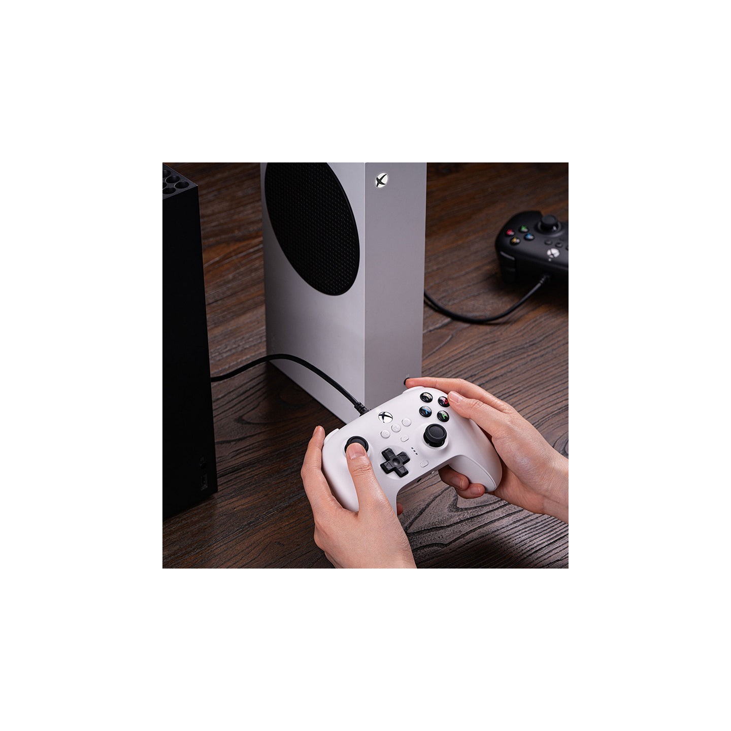 8BitDo Ultimate Wired – manette filaire pour Xbox et Windows, sticks à effet Hall