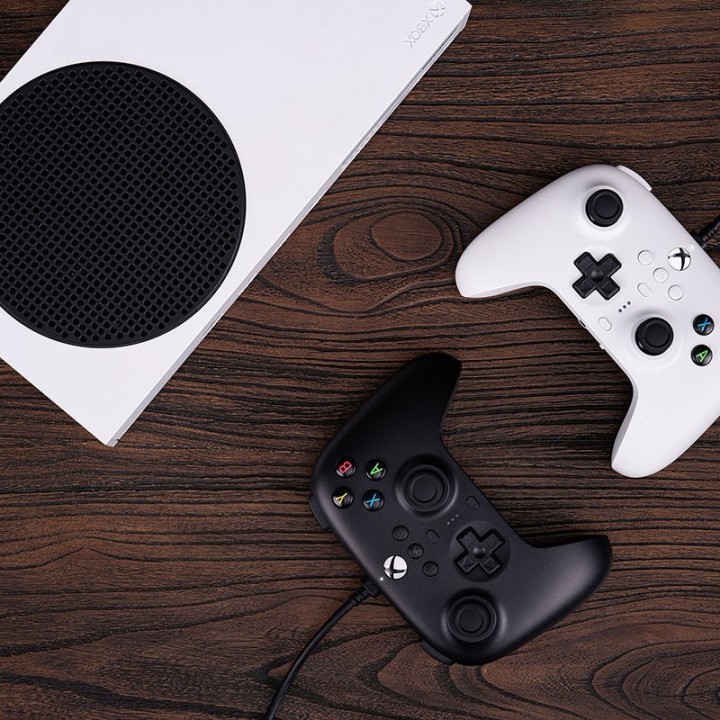 8BitDo Ultimate Wired – manette filaire pour Xbox et Windows, sticks à effet Hall