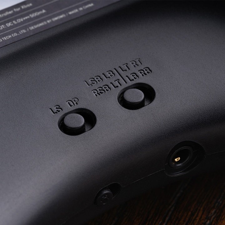 8BitDo M30 Wired – manette filaire 6 boutons pour Xbox et Windows