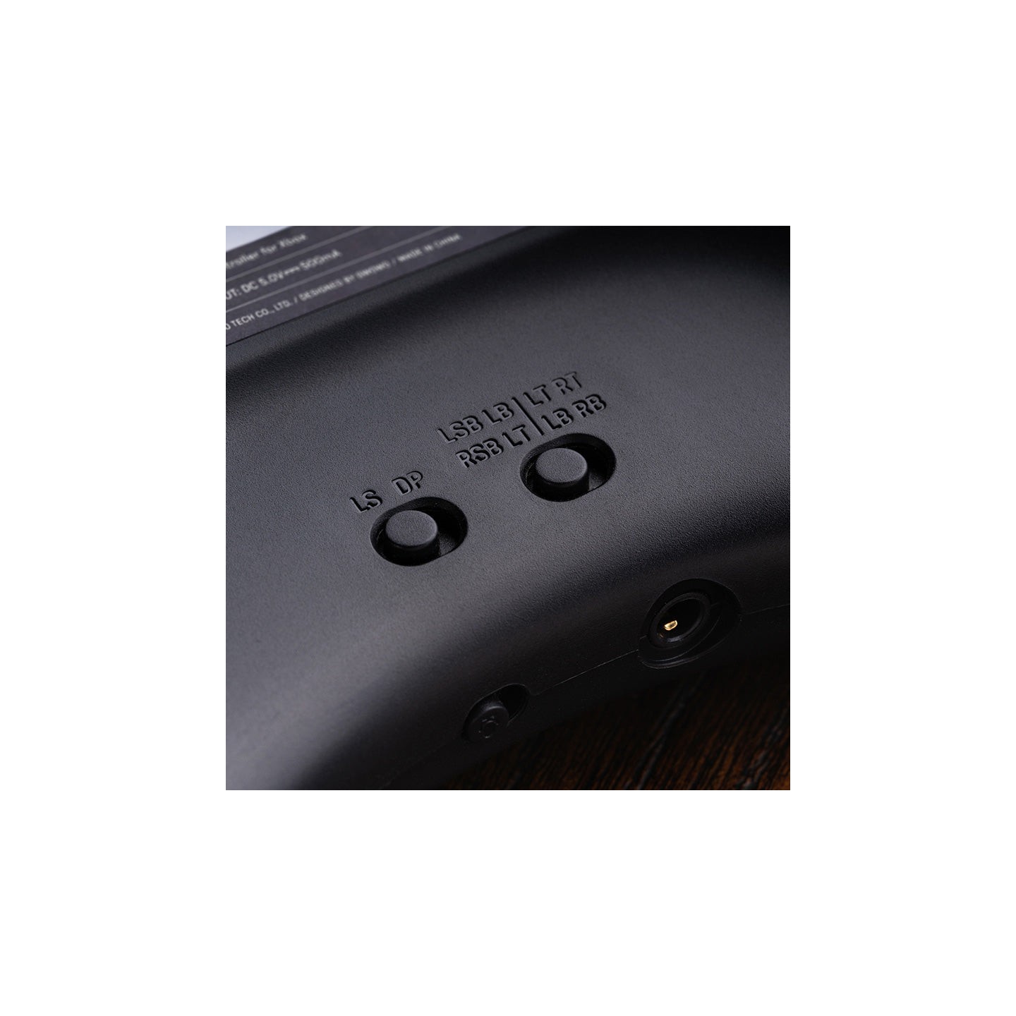 8BitDo M30 Wired – manette filaire 6 boutons pour Xbox et Windows