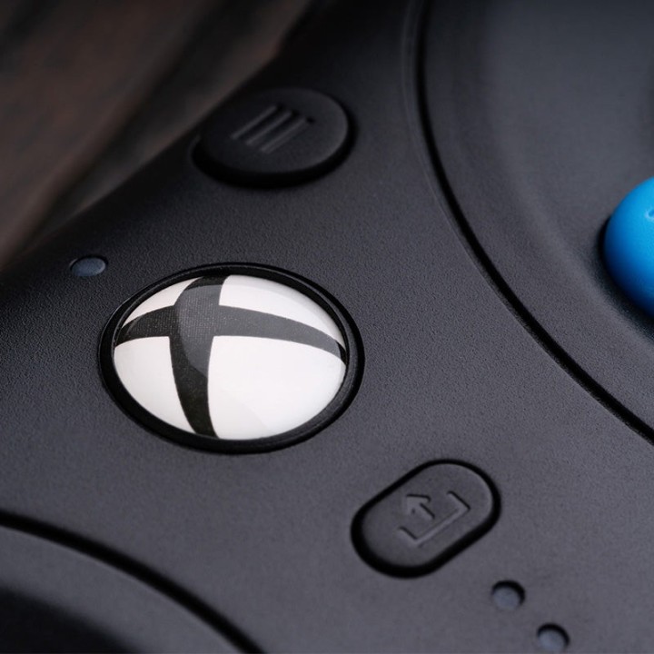 8BitDo M30 Wired – manette filaire 6 boutons pour Xbox et Windows
