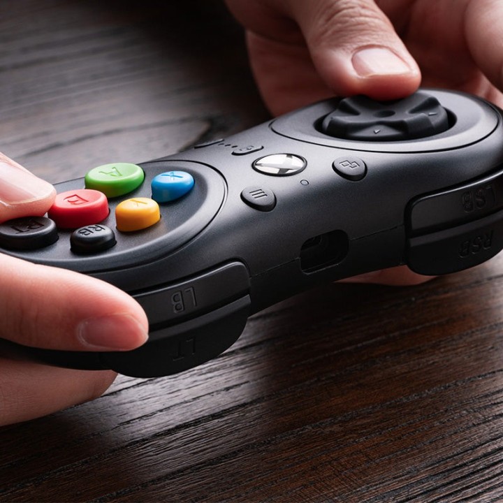 8BitDo M30 Wired – manette filaire 6 boutons pour Xbox et Windows