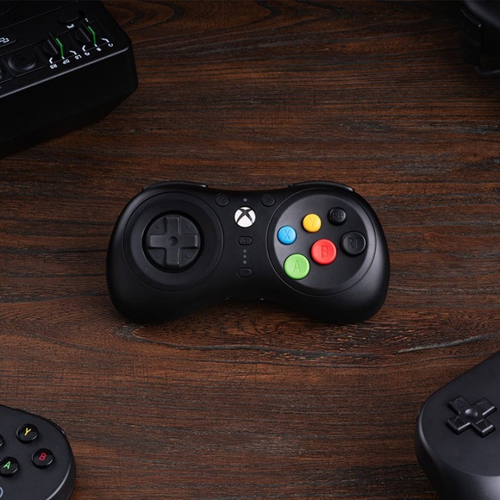 8BitDo M30 Wired – manette filaire 6 boutons pour Xbox et Windows
