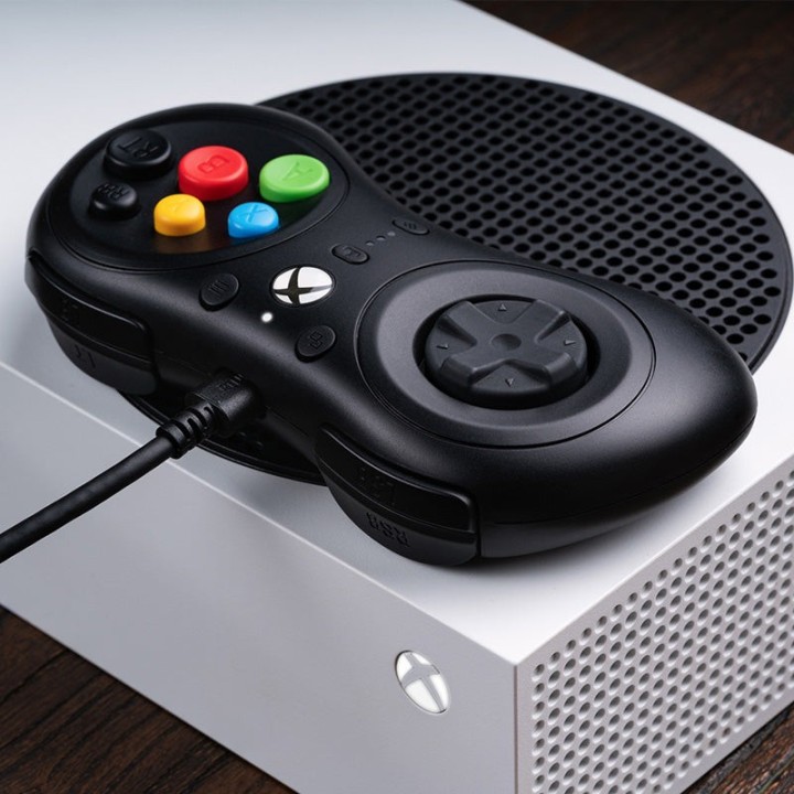 8BitDo M30 Wired – manette filaire 6 boutons pour Xbox et Windows