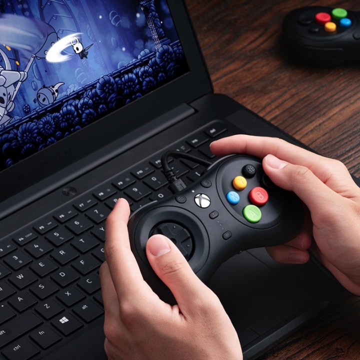 8BitDo M30 Wired – manette filaire 6 boutons pour Xbox et Windows