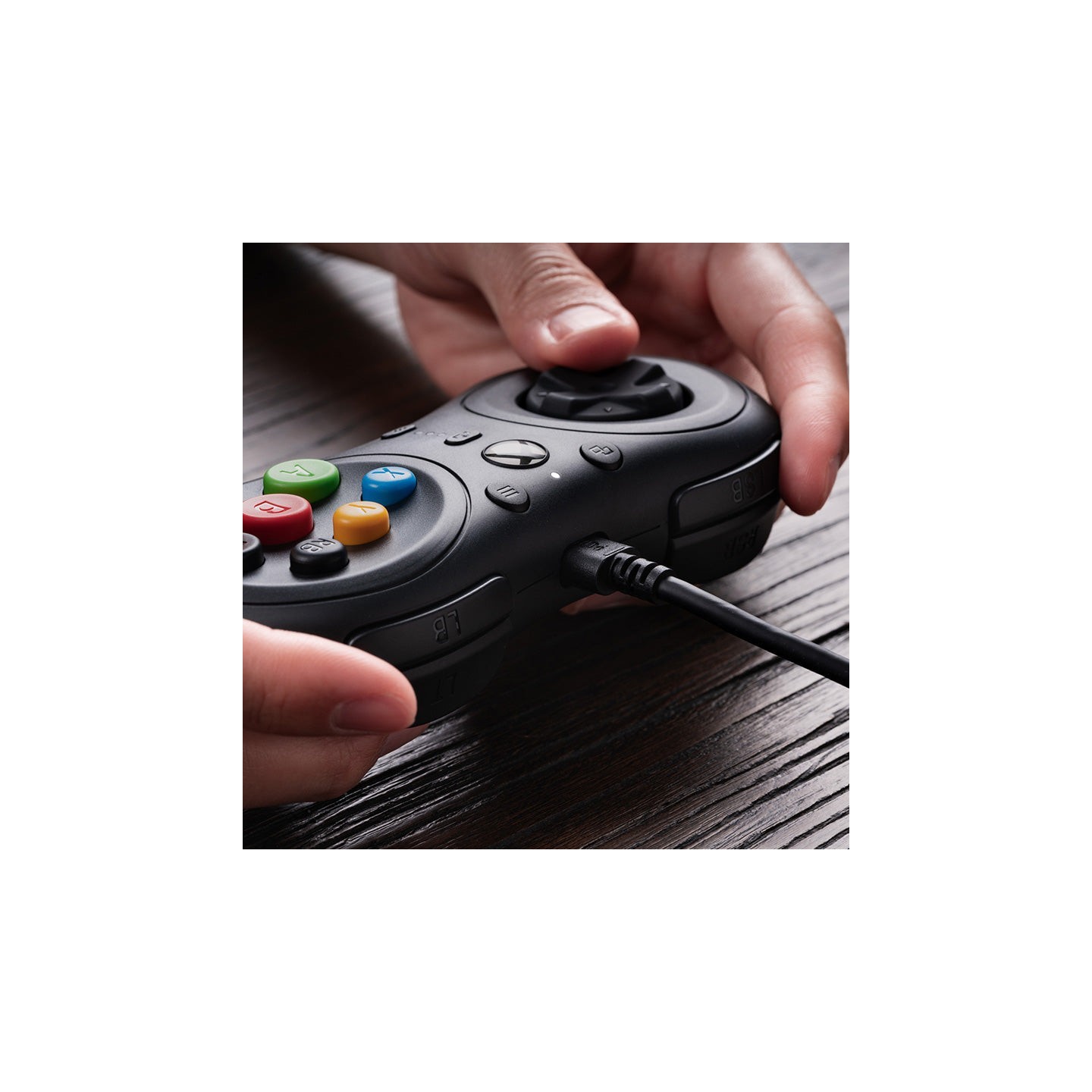 8BitDo M30 Wired – manette filaire 6 boutons pour Xbox et Windows
