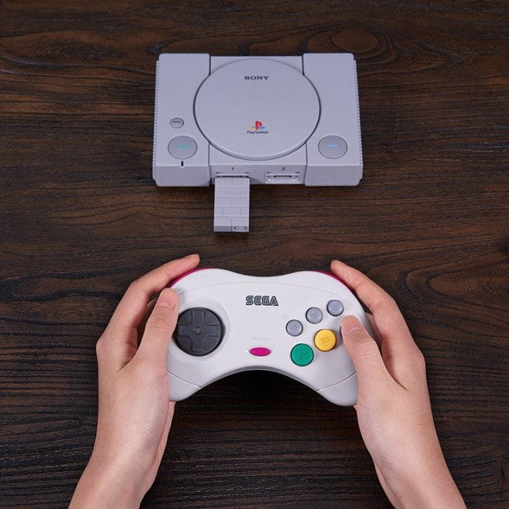 8BitDo Mod Kit for Sega Saturn – kit Bluetooth pour manette Saturn d'origine