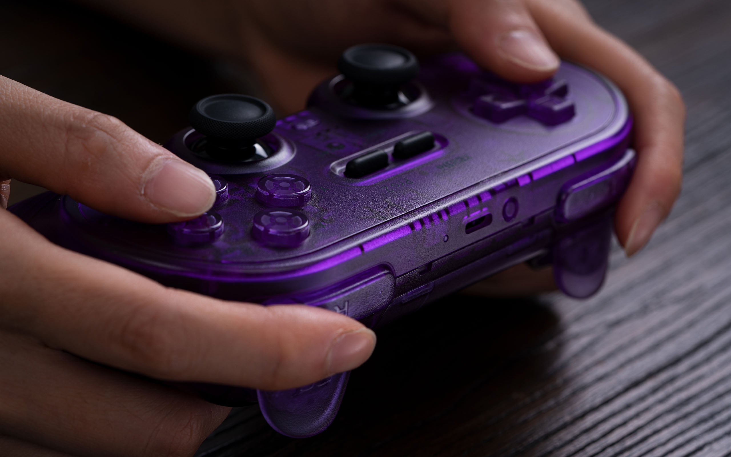 Éditions spéciales : Translucent Purple