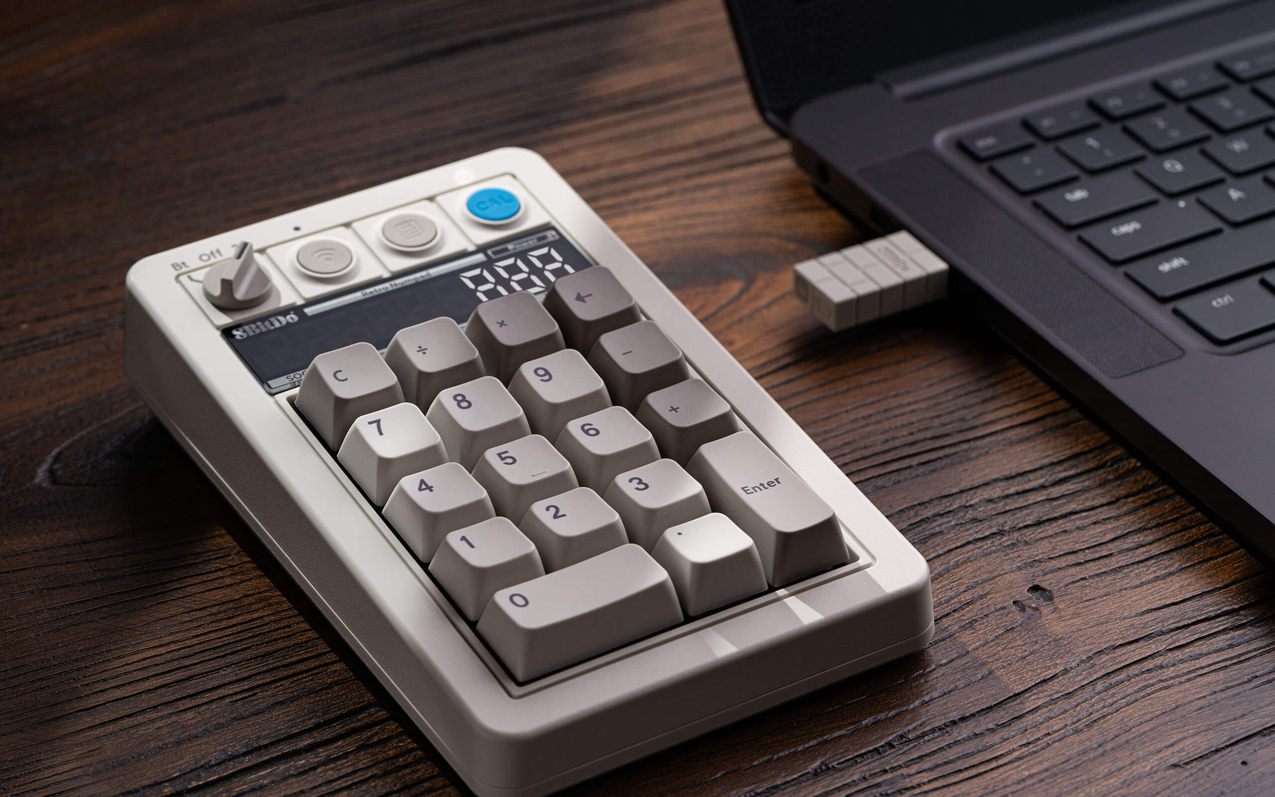 Pavé numérique et calculatrice en un